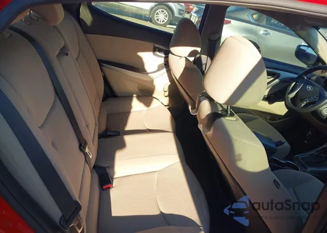 2015 Hyundai Elantra Se z USA, uszkodzony, nr VIN KMHDH4AE4FU357528